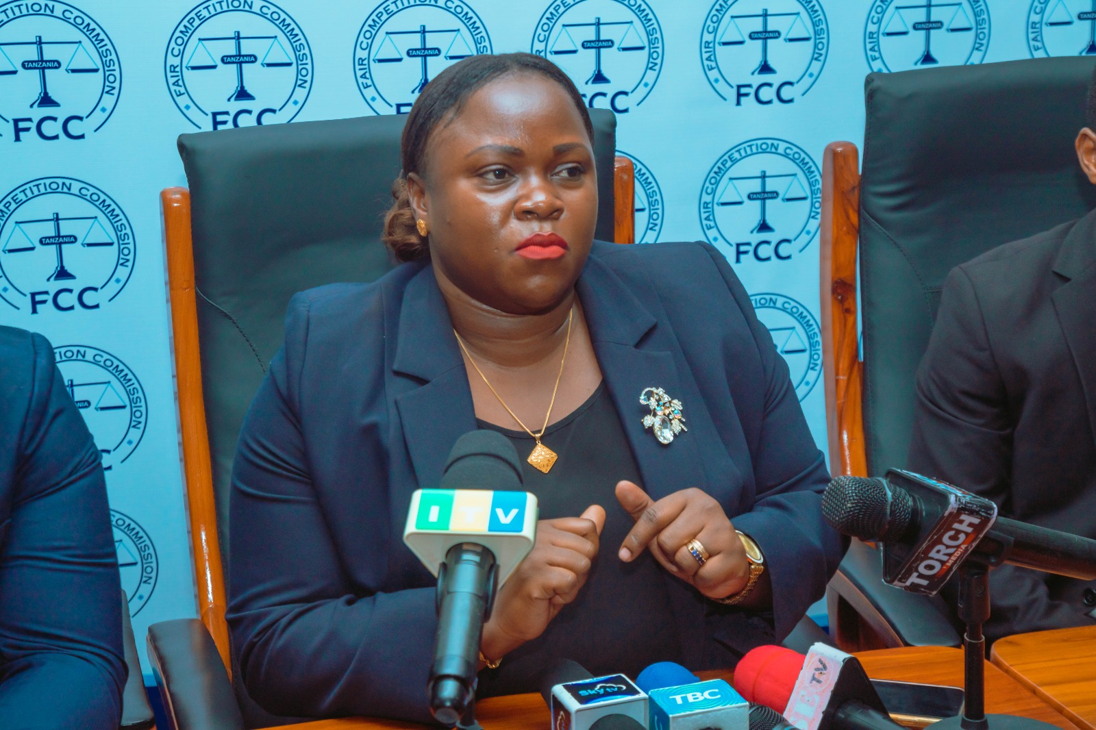 FCC  yatakiwa  kudhibiti bidhaa feki