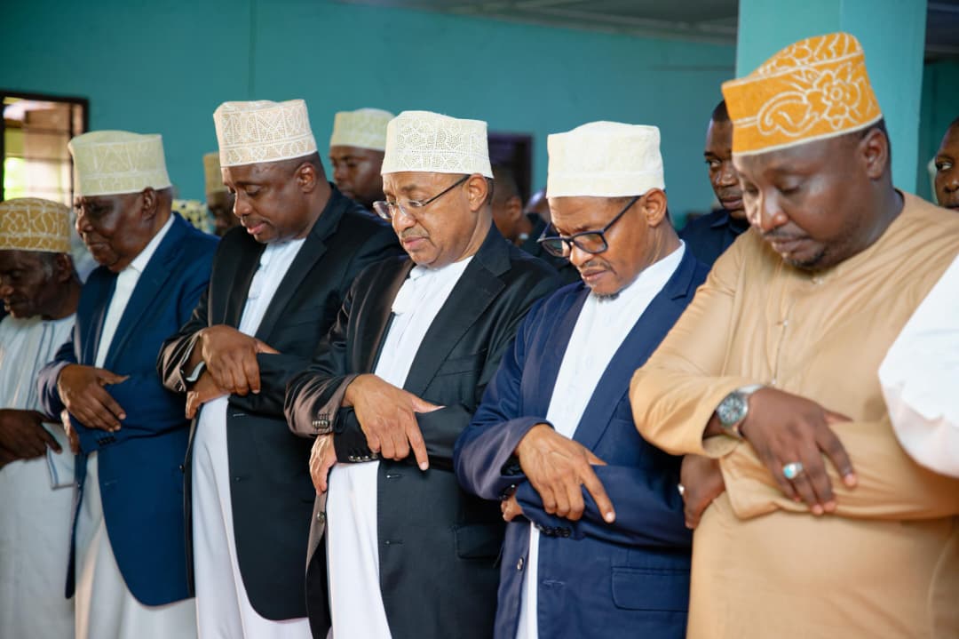 Rais Mwinyi aongoza mazishi ya Ali Ameir