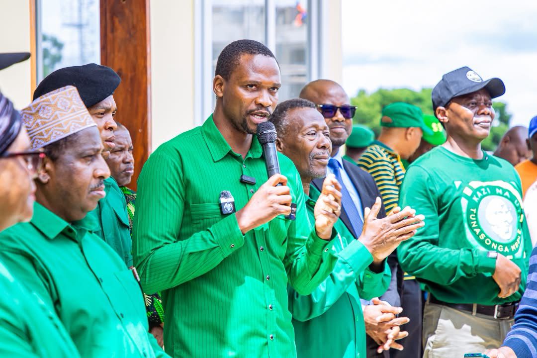 CCM yaonya watakaokwamisha huduma kwa wananchi