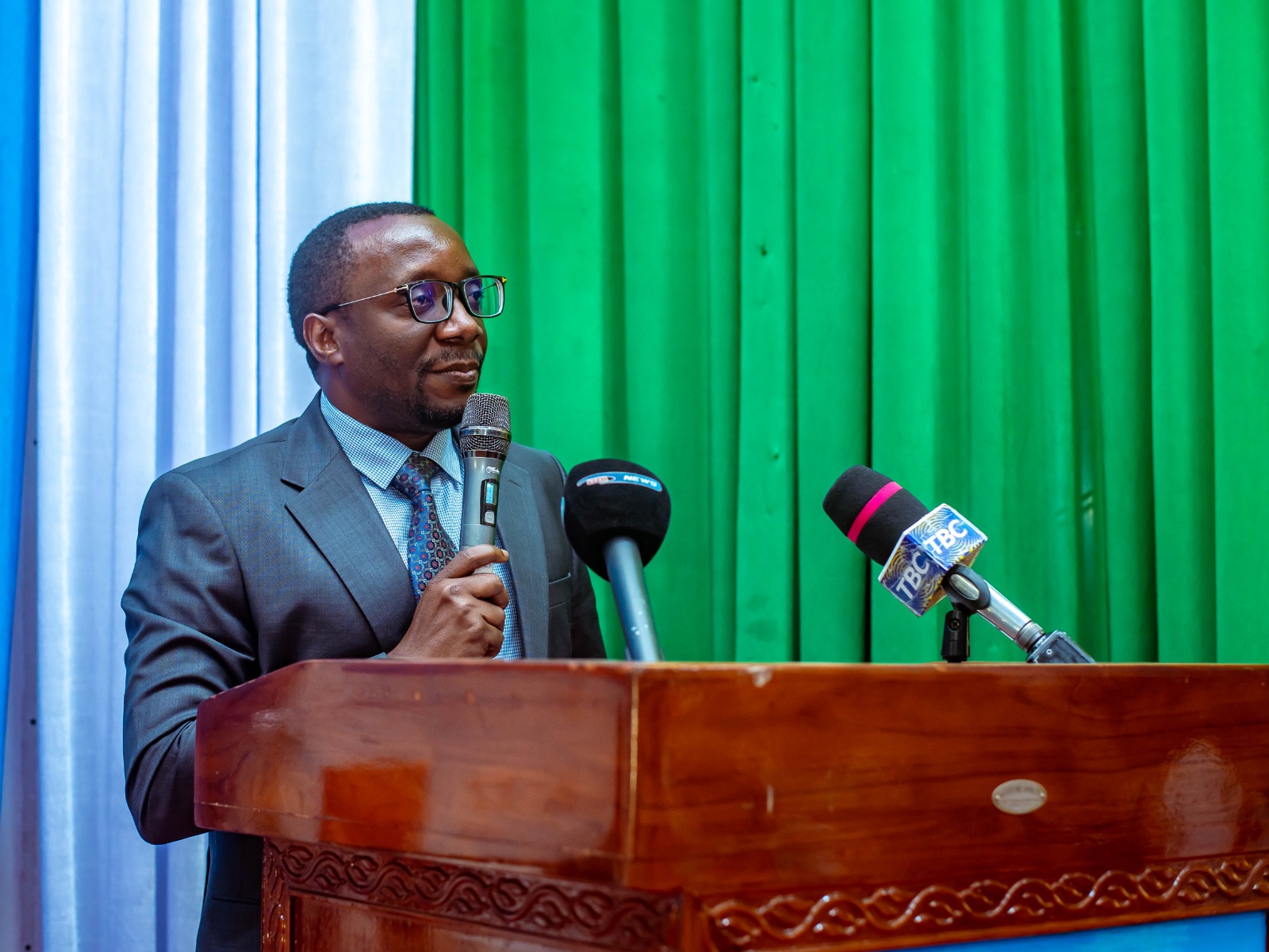 Kafulila azungumzia mchakato ujenzi barabara Tunduma – Igawa